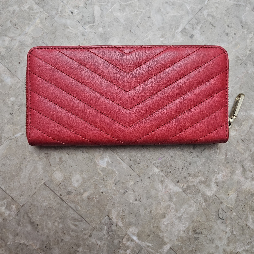 Red Wallet - Picture 2 of 4